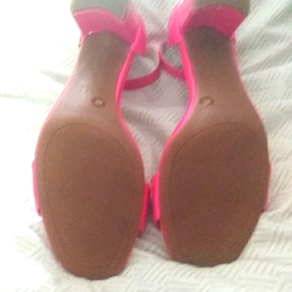 Heels - Picture 8 of 10